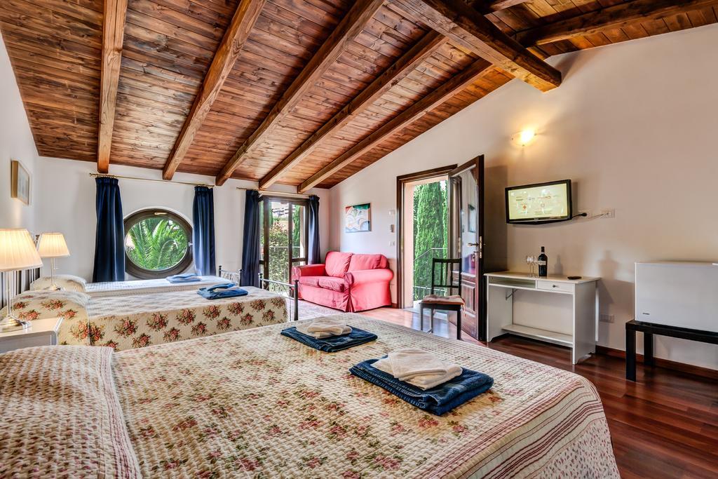 Relais Villaggio Azzurro Roma Habitación foto